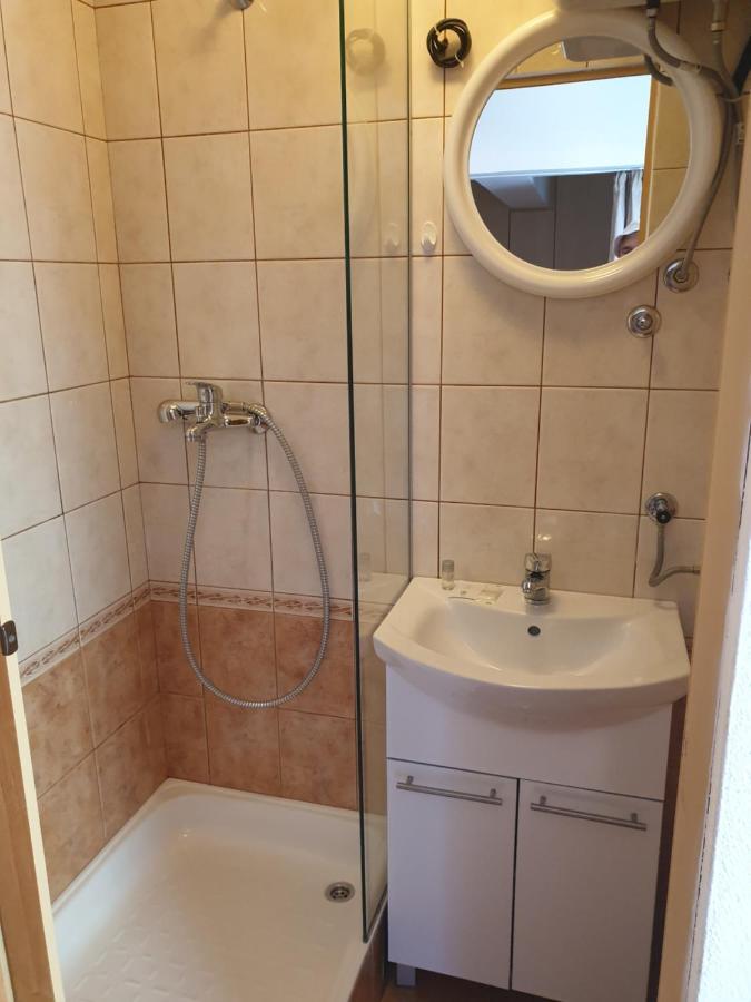 Apartments Zdenka Vinišće Eksteriør bilde