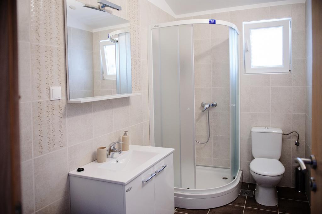 Apartments Zdenka Vinišće Eksteriør bilde