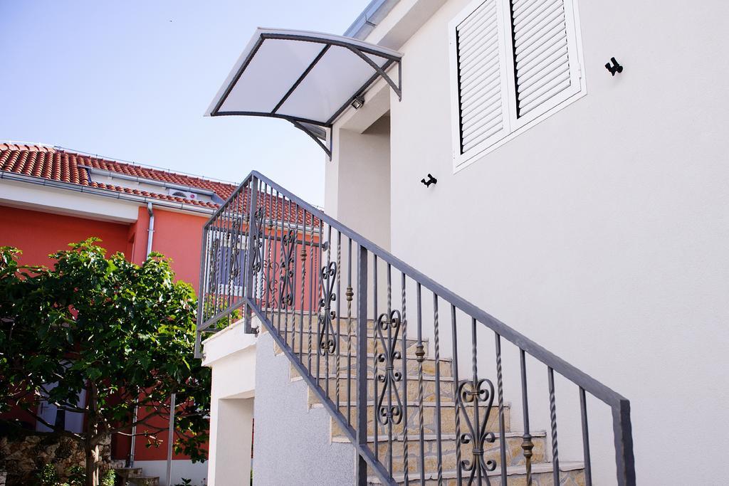 Apartments Zdenka Vinišće Eksteriør bilde